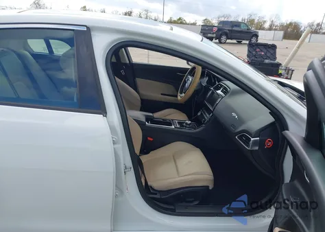 2018 Jaguar Xe 25T from USA, damaged, VIN SAJAR4FX4JCP31229